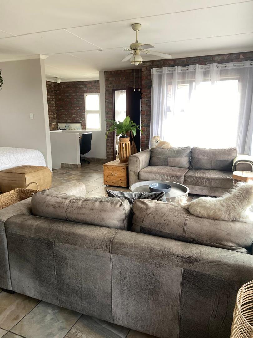 To Let 2 Bedroom Property for Rent in Dana Bay Western Cape
